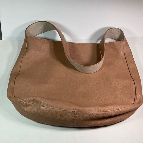 Street Level reversible tan/cream soft faux leather shoulder bag - Picture 6 of 15